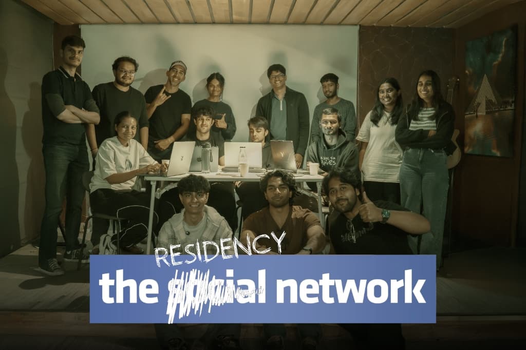 Busy workspace - A collaborative office environment